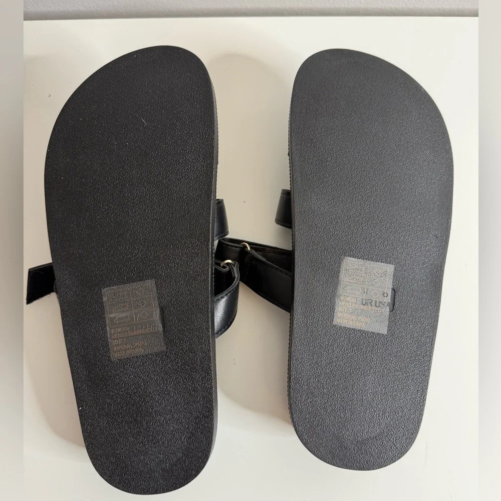 G.C. shoes - Kelly Black Cut-Out Slide Flat Sandals NWOT US 6